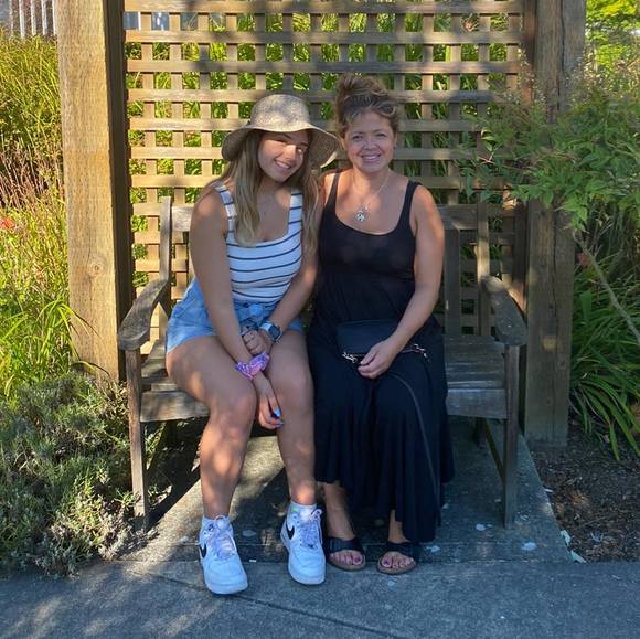 Meet your Posher, Mackenzie - Picture 1 of 1